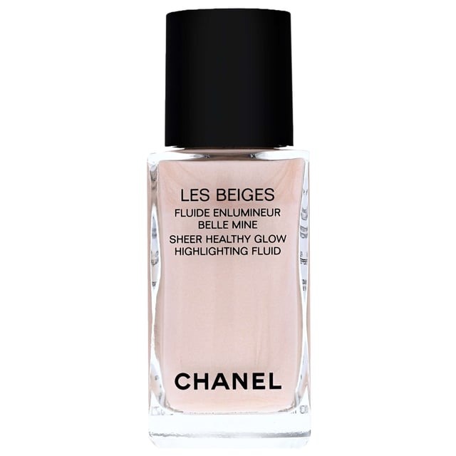 Discover the luminous beauty of Chanel Les Beiges Healthy Glow Sheer Highlighting Fluid in Sun Kissed. This lightweight and refreshing highlighter is designed for women who desire a soft, dewy finish. Infused with light-reflecting pigments, it effortlessly enhances your complexion, providing a radiant glow. The unique fluid polymers ensure a seamless application, leaving your skin looking naturally radiant. Perfect for daily use or special occasions, this 30 ml highlighter is a must-have addition to your cosmetics collection.