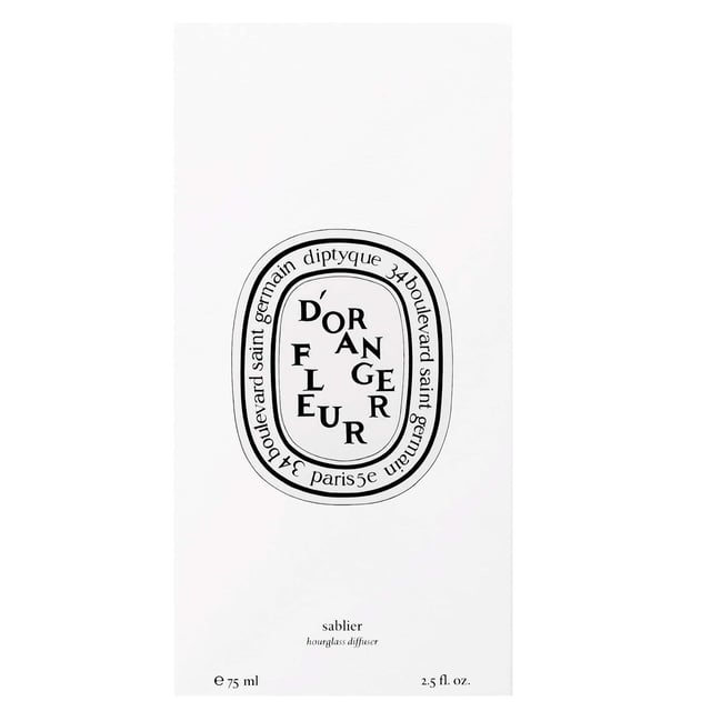 Diptyque Fleur d'Oranger Hourglass Diffuser - Elegant Home Fragrance - 75ml Experience the enchanting aroma of Diptyque Fleur d'Oranger Hourglass Diffuser, a sophisticated home fragrance solution. This exquisite diffuser features the uplifting scent of orange blossoms, combined with refreshing orange tree notes and a hint of spicy undertones. Its elegant hourglass design not only adds a touch of luxury to your decor but also ensures a gradual and consistent release of fragrance, creating a warm and inviting atmosphere in any space. Perfect for enhancing your bath and body gift sets or simply elevating your home ambiance.