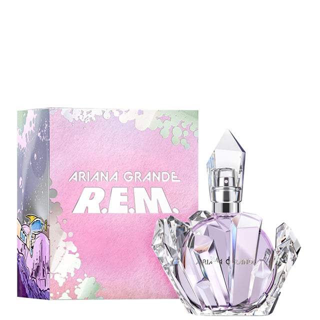 Discover the enchanting Ariana Grande R.E.M. Eau de Parfum Spray, a captivating floral fragrance designed for women. This 50ml perfume opens with a delightful blend of sweet quince, fig, marshmallow, and salted caramel, creating a unique gourmand experience. The heart features fresh pear and lavender blossoms, adding a touch of floral elegance. Finally, the base notes of tonka bean, sandalwood, and white musk provide a warm and inviting finish. Perfect for those who dare to dream, this new fragrance embodies cosmic wonder and femininity.