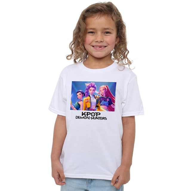 100% Ringspun Cotton. Fabric: Midweight, Pre-Shrunk, Weave. Characters: Huntr/X. Design: Logo, Photograph. Neckline: Crew Neck, Ribbed. Sleeve-Type: Short-Sleeved. Hem: Straight. Fabric Technology: Breathable, Fade Resistant. Tagless. 100% Officially Licensed. Fit: Regular. 3-4 Years: 27 in. 9-11 Years: 36 in. 5-6 Years: 29 in. 12-13 Years: 39 in. 7-8 Years: 32 in.
