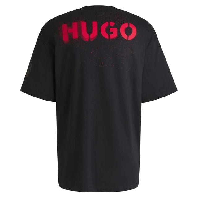 Material: Cotton. Design: Back Print, Bull, Logo, Text. Neckline: Crew Neck. Sleeve-Type: Short-Sleeved. Fit: Oversized. XS: 36 in. S: 38 in. M: 40 in.