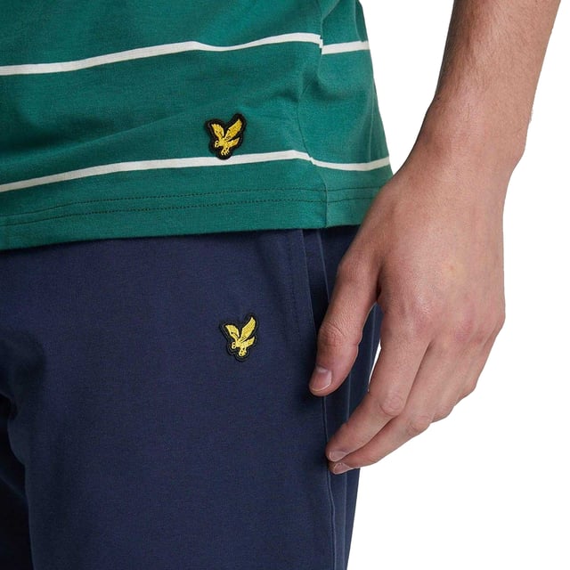 Design: Gesticktes Logo. Taschenart: Zwei Seitentaschen. Taille: Mit Markenzeichen, Elastisch. Passform: Regulär.