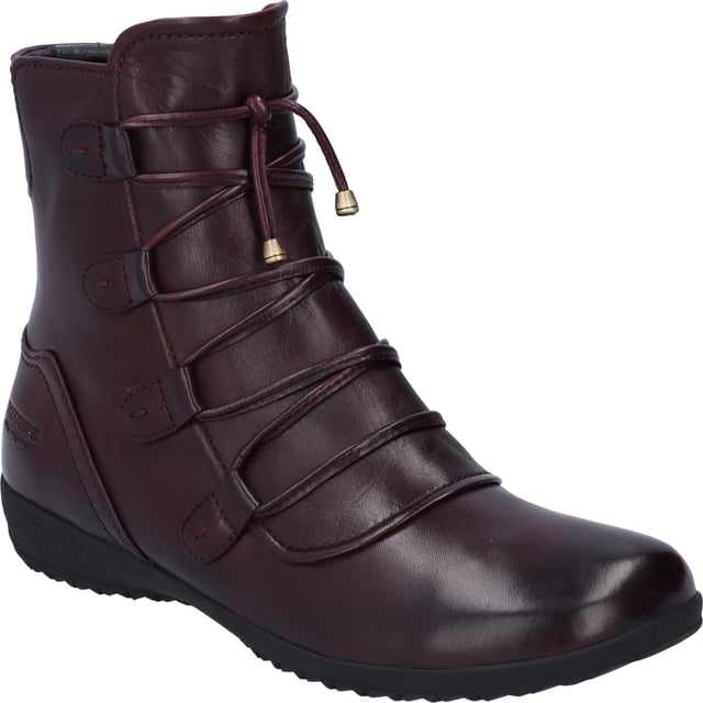 Deze enkellaars is gemaakt van fijn leder en is daardoor bijzonder stevig. Voor de winter is de dames enkellaars warm gevoerd met lamsvacht. Het rits biedt een goede grip en een gemakkelijke instap in de schoen. Josef Seibel maakt vaak gebruik van de AGO-fabricagemethode, om schoenen te fabriceren die niet alleen licht maar ook duurzaam zijn. Met de G-breedte schoen, biedt de enkellaars Naly 62 een normale breedte aan de voet. Als vrije tijd voor jou op de eerste plaats komt - dan is de Naly 62 de schoen voor jou.