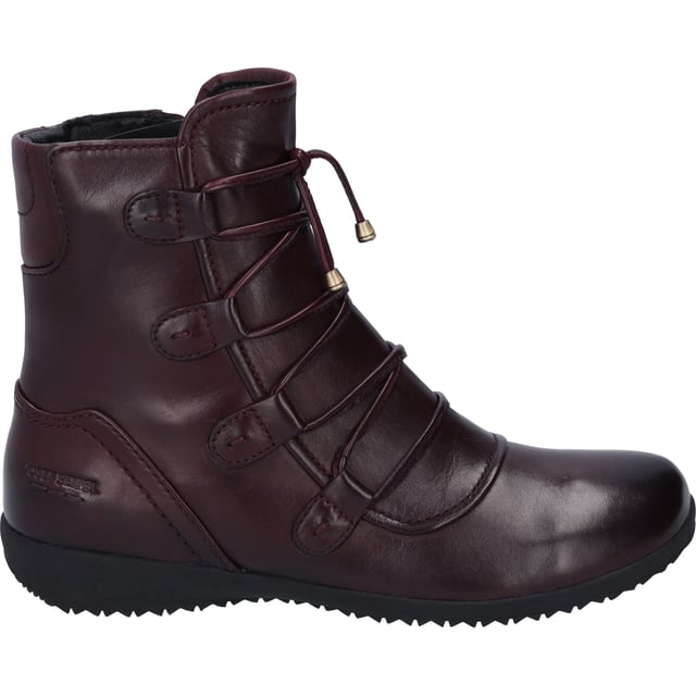 Deze enkellaars is gemaakt van fijn leder en is daardoor bijzonder stevig. Voor de winter is de dames enkellaars warm gevoerd met lamsvacht. Het rits biedt een goede grip en een gemakkelijke instap in de schoen. Josef Seibel maakt vaak gebruik van de AGO-fabricagemethode, om schoenen te fabriceren die niet alleen licht maar ook duurzaam zijn. Met de G-breedte schoen, biedt de enkellaars Naly 62 een normale breedte aan de voet. Als vrije tijd voor jou op de eerste plaats komt - dan is de Naly 62 de schoen voor jou.