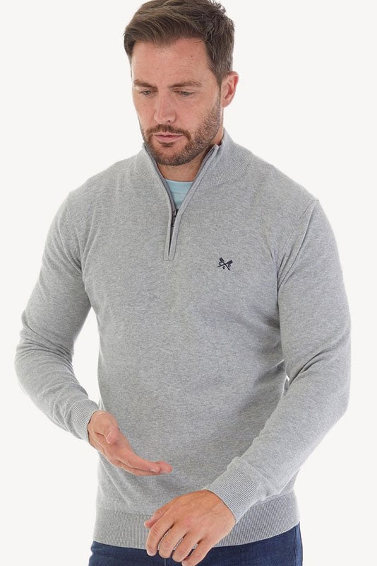 This sweater is perfect for year-round wear. Featuring a zip neck with contrast stripes inside neckline, and an embroidered crew oars logo on the chest. This sweater exudes sophistication and luxury.

29" Shoulder to Hem.