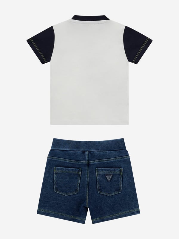 Baby Boys Denim Short Set in White Introducing the Baby Boys Denim Short Set in White by Guess, an impeccable blend of sophistication comfort for your little one's SS2025 wardrobe. Delicately crafted for Baby, Baby Boy, Boy, this set ensures a graceful poise unmatched style. Key features include Pristine White Denim Radiates elegance and summer freshness. Premium Fabric Soft, lightweight denim for comfort flexibility. Versatile Style Perfect for casual outings or special occasions. Elevate your childs fashion ensemble with this chic and charming set. Order now!