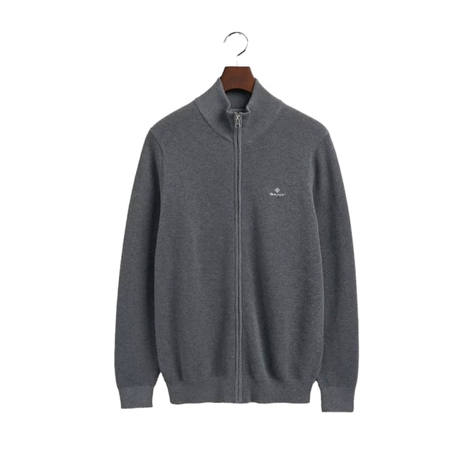 Gant - Strickjacke Mit Reißverschluss für Herren (Grau) 100% Baumwolle. Gewebe: Jerseyware, Piqué. Design: Gesticktes Logo, Unifarben. Saum: Anliegend, gerippt. Bündchen: Anliegend, gerippt. Hoch geschnitten. Langärmlig. Strukturiert. Passform: Regulär. Durchgehender Reißverschluss. S: 95,25 cm. M: 100 cm. L: 108 cm. XXL: 118,11 cm.