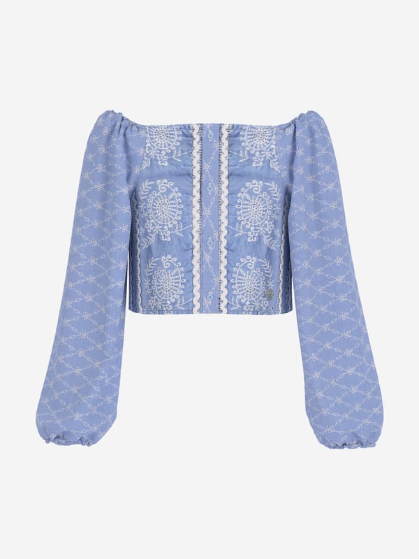 Introduce timeless elegance to her wardrobe with the Girls Sangallo Oxford Blouse in Blue by Guessa staple for SS2025. Crafted with precision, this blouse is both stylish and functional. Luxurious Design Featuring intricate Sangallo lace detailing for a touch of sophistication. Vibrant Blue Hue Impeccably finished in a rich blue, perfect for versatile styling. Premium Comfort Constructed from the finest fabrics to ensure all-day ease and breathability. Ideal for Any Occasion From casual outings to celebratory events, its the go-to blouse for any event.Elevate her style this season with this exquisite creation!