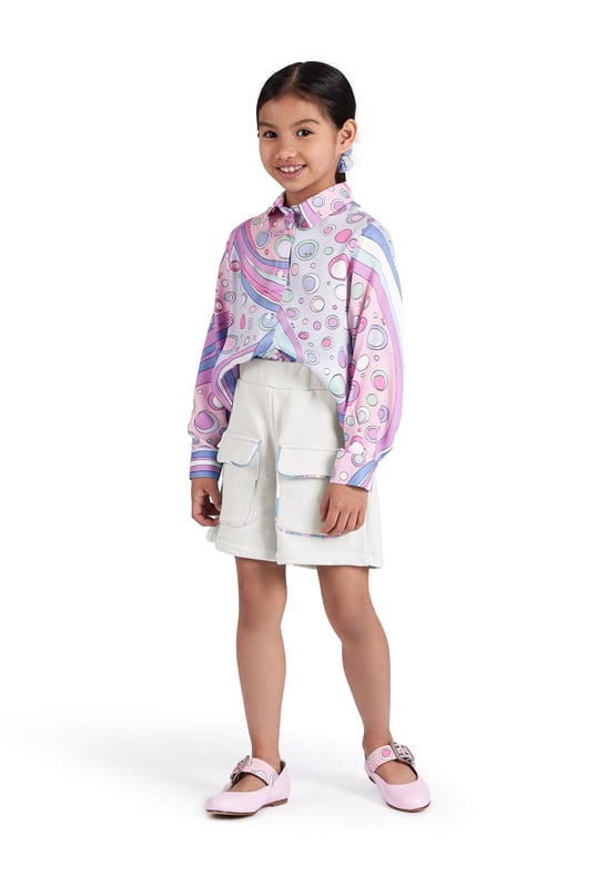 Emilio Pucci incorporate passion and fine detail into their designs. This girls rose multicolour blouse has vibrant patterning and pearlescent buttons. Made in Italy Collar Long Sleeves Straight Hem 100 Viscose