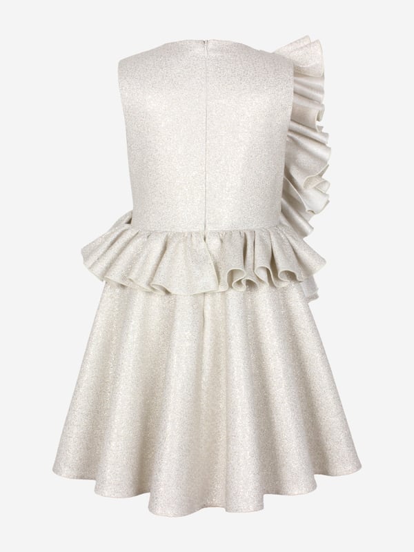 Introducing the exquisite Girls In Bloom Ruffle Flower Dress in Gold by Jessie and James, tailor-made for the spring-summer season of 2025. Ensure your young lady dazzles with this must-have garment Refined Gold Hue A radiant colour that exudes luxury sophistication. Delicate Ruffle Detailing Enhances the dress with elegance charm. Premium Fabrication Crafted for comfort durability through any festive occasion.Revitalize her wardrobe with the Girls In Bloom Dress. Order today let her shine with unparalleled style!
