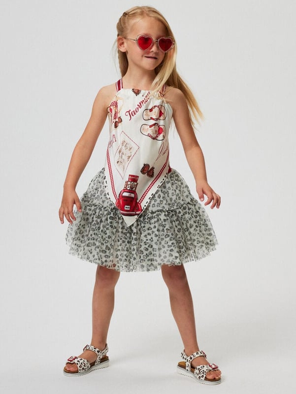 Girls Leopard Tulle Tutu in Beige Introducing the exquisite Girls Leopard Tulle Tutu in Beige by Monnalisa, perfect for enhancing your little girl's wardrobe for SS2025. Crafted with meticulous attention to detail and style, it's a quintessential piece for any fashionable young lady. Exquisite Beige Hue Elegantly neutral, blending with any top. Luxurious Leopard Print Adds a chic, playful touch. Premium Tulle Fabric Ensures comfort lasting elegance. Perfect for Special Occasions Ideal for parties or stylish day outs.Invest in this timeless tutu and give her a taste of fashion-forward sophistication this season.