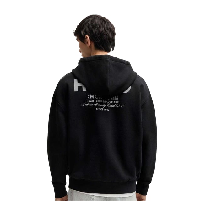 100% Baumwolle. Gewebe: Frottee. Design: Logo, Unifarben. Gewebetechnik: Atmungsaktiv. Kapuzenmerkmale: mit Kordelzug. Mit Kapuze. Langärmlig. Bündchen: gerippt. Passform: Lose. Taschenart: Zwei Seitentaschen. Durchgehender Reißverschluss. M: 96,52 cm. L: 102 cm.