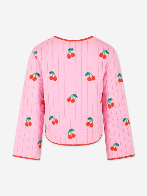 Dazzle her wardrobe with the exquisite Stella McCartney Girls Quilted Embroidered Cherries Jacket in pink, a quintessential piece for SS2025. Charming Embroidery Delightful cherry motifs provide a whimsical yet chic allure. Luxurious Quilting Offers both warmth and a plush feel, ensuring comfort with elegance. Signature Stella Style Pink hue and premium craftsmanship reflect Stella McCartney's iconic aesthetic.Transform her seasonal ensemble with this enchanting jacket. Perfect for making every outing stylishly memorable!