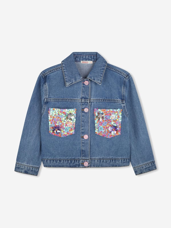 Girls Sequin Pocket Denim Jacket in Blue Billieblush apply a mischievous and quirky sensibility to their aesthetic portraits. These girls beach glass shorts are a spellbinding construction. Engineered in a stonewashed denim, the front is decorated with colourful sequins, some of which form beautiful flowers. On the front there are two chest pockets. Long Sleeves With Wide Edges With a Pink Button With Glitter Classic Collar Pink Buttons With Glitter 100 Cotton