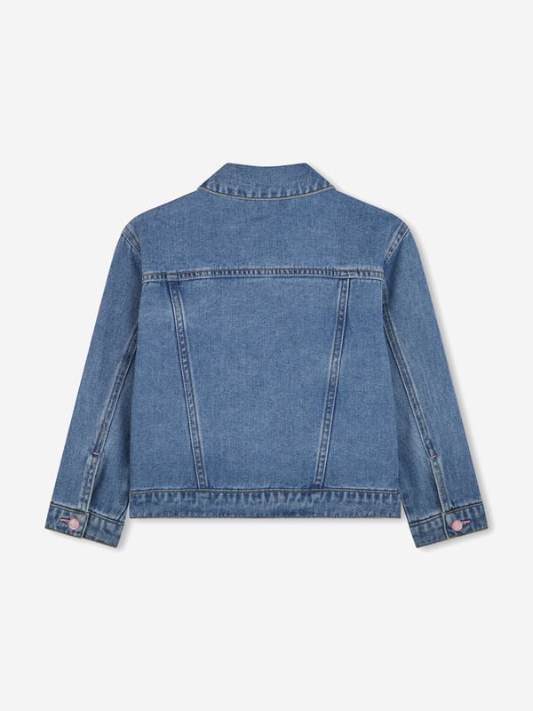 Girls Sequin Pocket Denim Jacket in Blue Billieblush apply a mischievous and quirky sensibility to their aesthetic portraits. These girls beach glass shorts are a spellbinding construction. Engineered in a stonewashed denim, the front is decorated with colourful sequins, some of which form beautiful flowers. On the front there are two chest pockets. Long Sleeves With Wide Edges With a Pink Button With Glitter Classic Collar Pink Buttons With Glitter 100 Cotton