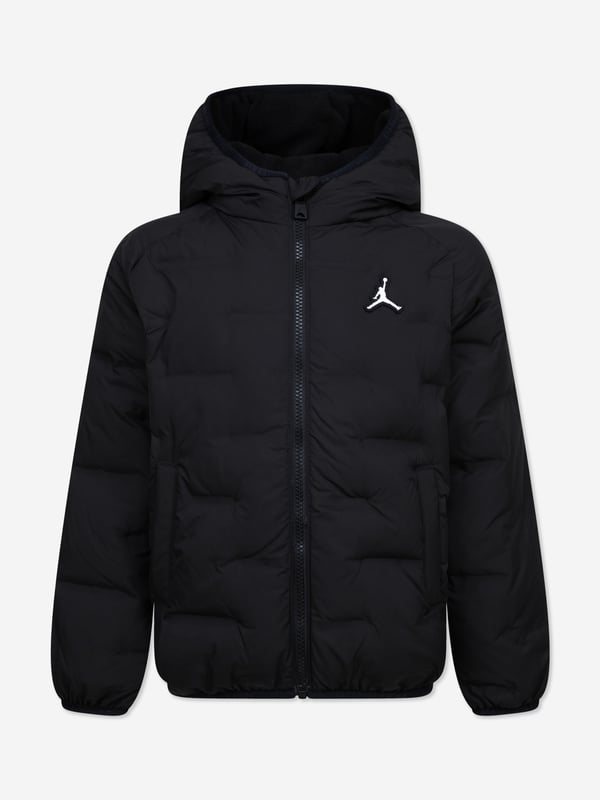 Introducing the Kids Welded Jordan Puffer Jacket in Black, a luxurious addition for AW2024 that seamlessly blends high-end fashion with everyday practicality. Ideal for both boys and girls, this designer jacket by Jordan ensures your child stays warm and stylish Welded Seams Provides superior insulation and windproofing, keeping the cold at bay. Lightweight Design Easy to wear without compromising on warmth, perfect for active kids. Sleek Black Finish Offers versatility and timeless style, making it easy to pair with any outfit.Elevate your child's wardrobe with this standout puffer jacket. Order now for a blend of sophistication and comfort!