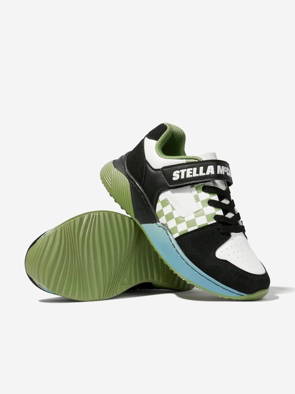 Step into style with the stunning Boys Logo Trainers in Multicolour from Stella McCartney, the impeccable choice for SS2025. Meticulously crafted to blend fashion with function, these trainers are a wardrobe essential for any discerning young gentleman. Key highlights include Vibrant Design Bursting with colour, these trainers capture the essence of youthful exuberance. Premium Quality Constructed from superior materials for lasting durability comfort. Iconic Stella Branding The distinctive logo ensures standout style.Invest in exclusive sophistication let your boy shine with every step!