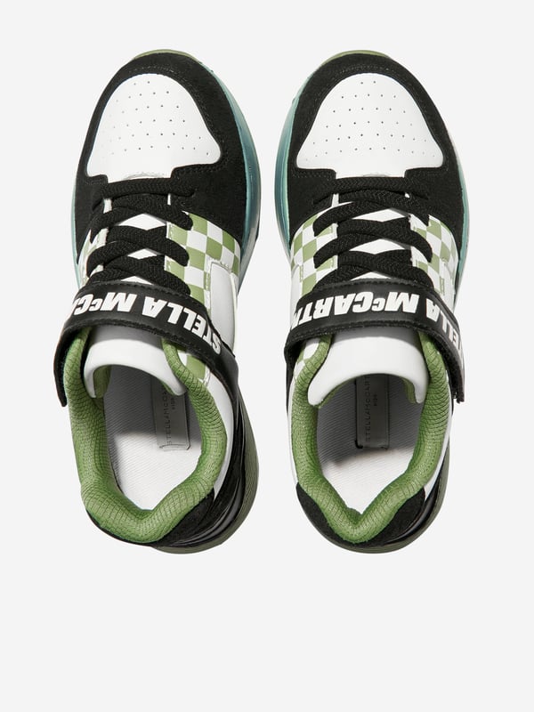 Step into style with the stunning Boys Logo Trainers in Multicolour from Stella McCartney, the impeccable choice for SS2025. Meticulously crafted to blend fashion with function, these trainers are a wardrobe essential for any discerning young gentleman. Key highlights include Vibrant Design Bursting with colour, these trainers capture the essence of youthful exuberance. Premium Quality Constructed from superior materials for lasting durability comfort. Iconic Stella Branding The distinctive logo ensures standout style.Invest in exclusive sophistication let your boy shine with every step!