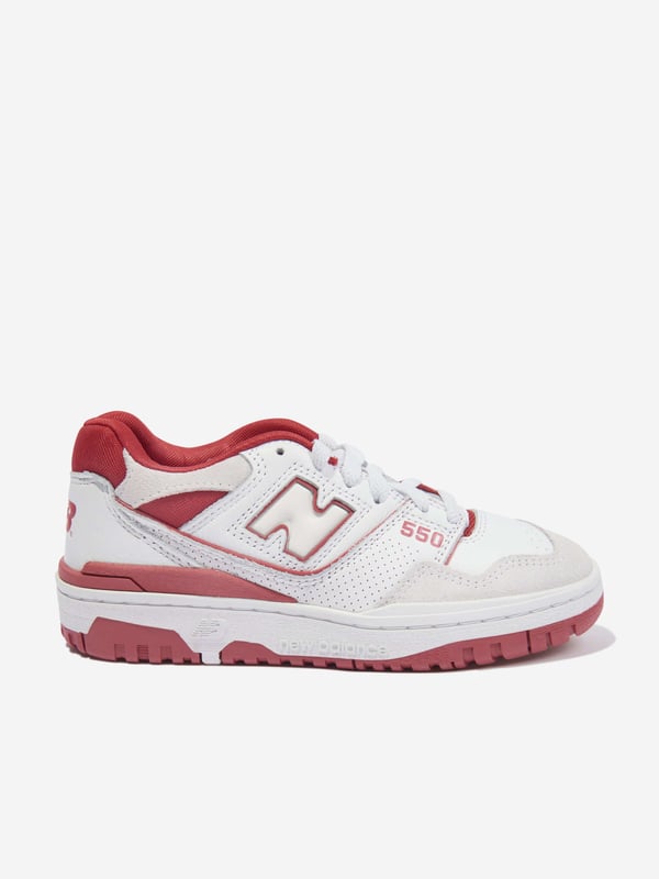 Introducing the Boys 550 Logo Trainers in White by New Balance a staple for your boy's wardrobe. Combining sophistication and superior comfort, this shoe is perfect for daily wear. Here are its notable features Stylish Design Its classy white hue and iconic logo are sure to make a trendy statement. Supreme Comfort Crafted from top-tier materials, these trainers ensure optimal comfort for your little one's daily endeavours. Upgrade your Boy's wardrobe! With these Boys 550 Logo Trainers in White by New Balance. Elevate your child's style by ordering now!