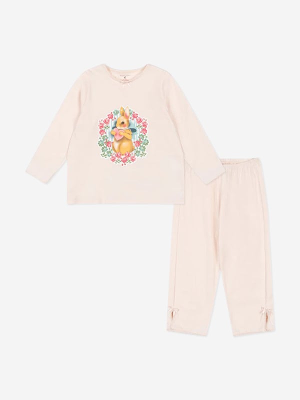 Konges Slojd's Scandinavian fashion is both alternative and eco-friendly conscious. This girls soft pink pyjama set is woven in beautiful organic cotton via a light pink base. It contains a long sleeve top with a pair of matching trousers. The top sports an adorable cartoon bunny on the front whilst the trousers come with an elasticated waistband to provide the utmost comfort. Side Slits Organic Cotton 100