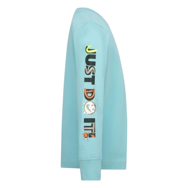 60% Cotton, 40% Polyester. Fabric: Jersey, Knitted. Design: Paint Splatter, Swoosh, Text. Neckline: Crew Neck, Ribbed. Sleeve-Type: Long-Sleeved. Cuff: Ribbed. Tagless. Fit: Regular. 4 Years: 22 in. 5 Years: 23 in. 6 Years: 24 in. 7 Years: 25 in. 3-4 Years: 21 in.