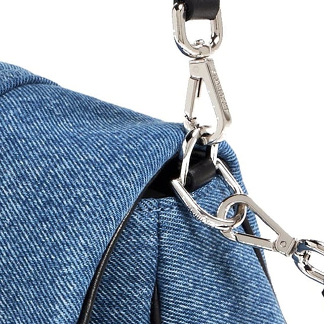Composition: 100% Cotton  
Lining: Cotton  
Leather detail
Width 8 cm
Silver-tone hardware
Back patch pocket
Magnetic flap closure
Length 20,5 cm
Engraved lobster clasp closure
Height 11 cm
Double shoulder straps
Interior pocket
Soft padded denim
Made in  Italy
Gender: WOMEN
Product code: 233BA3383176_330
Barcode: 9990003306604
Code: BAG JQ 2 SD SS25 13694
 Measurments:  width: 80 mm length: 205 mm height: 110 mm strap length: 0 mm handle drop: 0 mm
