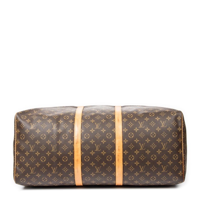 Louis Vuitton Bolsos Keepall 60 Bolsa de viaje en Marrón Lona recubierta y Latón dorado hardware. El producto esta en Muy Buenas Condiciones (AB).
  Dimensiones: 60x26x31 cm 
  Accesorios incluidos: None
  Notas de Hardware: Ligeramente deslustrado
Notas de la correa/asa: Mangos ligeramente oscuros
  BrandCo Paris encuentra artículos raros y en las mejores condiciones a precios increíbles. ¡Vale la pena tener paciencia! Compra con confianza: todos los artículos de BrandCo Paris son seleccionados y autenticados cuidadosamente por nuestro equipo de expertos.
  Todos los artículos vienen con un certificado de autenticidad y un embalaje entregado por BrandCo Paris.
  Tabla de clasificación de la condición del artículo
  N (como nuevo)
  AA (perfecto estado)
  A (excelente estado)
  AB (muy buen estado)
  B (bueno/regular)