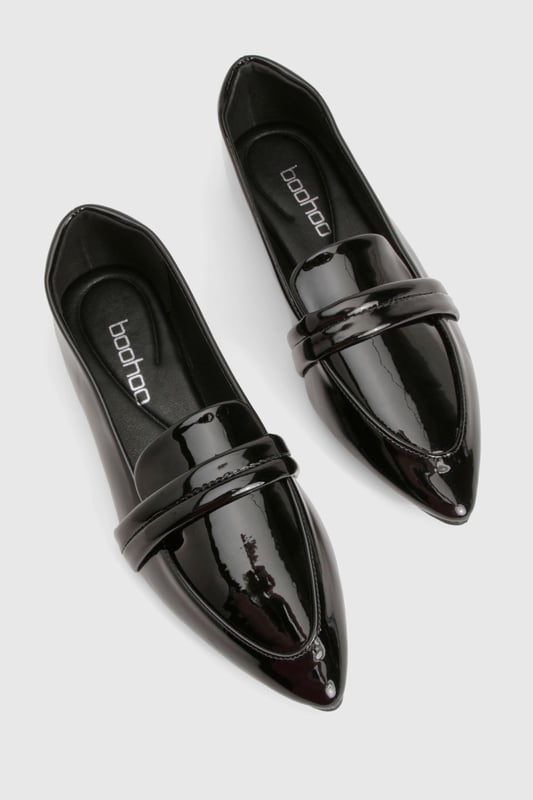 We'll make sure your shoes keep you one stylish step ahead of the crowdWhether you're keeping it simple in sliders, living the high life in heels or joining the fash pack in flatforms, you'll be heading to shoe heaven with our fashion-forward footwear collection. Boots are your day-to-night bestfriend, giving a floral dress&nbsp;that tough twist - add a biker jacket for even more attitude. Find your summer feet in jelly sandals and enjoy balmy nights in block heels.