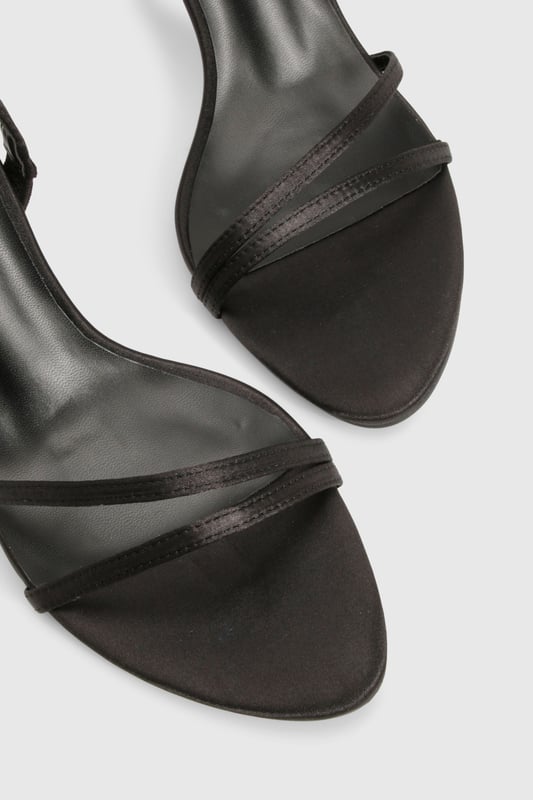 We'll make sure your shoes keep you one stylish step ahead of the crowdWhether you're keeping it simple in sliders, living the high life in heels or joining the fash pack in flatforms, you'll be heading to shoe heaven with our fashion-forward footwear collection. Boots are your day-to-night bestfriend, giving a floral dress&nbsp;that tough twist - add a biker jacket for even more attitude. Find your summer feet in jelly sandals and enjoy balmy nights in block heels.