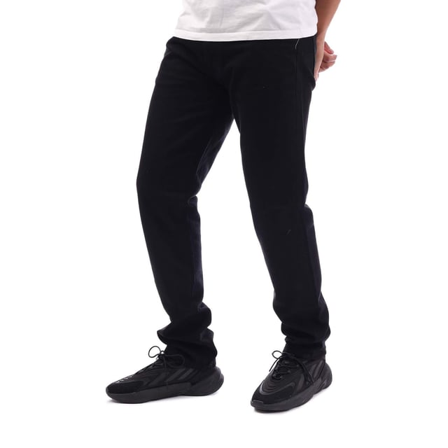 Mens Belstaff Longton Slim-Fit Jeans in black.- Zip fly and button fastening.- Classic five pocket design.- Belt loops.- Leather logo patch and embroidered logo to the back of the jeans.- Slim fit.- 100% Cotton.- Ref: 104240BLACK