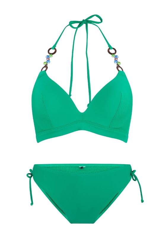 Ready to shine in de serie black of Fuchsia! Deze set bestaat uit een triangel bikini top die  is voorgevormd en heeft verstelbare touwtjes in de nek. Bij de set zit een bikini broekje! De accessoires aan de bandjes maken de look af!