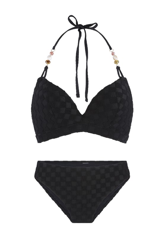 Ready to shine in de serie black of Fuchsia! Deze set bestaat uit een triangel bikini top die  is voorgevormd en heeft verstelbare touwtjes in de nek. Bij de set zit een bikini broekje! De accessoires aan de bandjes maken de look af!