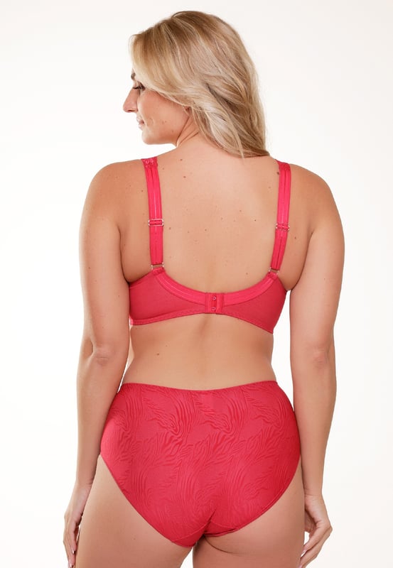 De uni-fit plus bh is een echte topper voor de vollere borst. De bh geeft extra support door de bredere schouderbandjes, stevige wings en het hoge middenvoorstuk.   De bovenkant van de cups bevat elasticiteit, daardoor past de cup zich makkelijk aan de borst aan. De bh heeft prachtig kanten details en is onzichtbaar onder strakke kleding.