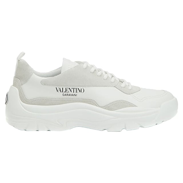 Composition: 100% Leather  

Inner: 100% Leather
Insole: 100% Leather
Sole: 100% Rubber
Suede detail
Round toe
Contrast logo print
Lace-up fastening
Made in  Italy
Gender: MEN
Product code: 3Y2S0B17VRN_0BO
Code: SHO VQ 1 SK SS25 13619