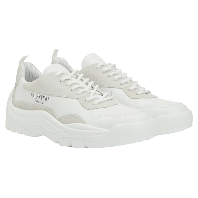 Composition: 100% Leather  

Inner: 100% Leather
Insole: 100% Leather
Sole: 100% Rubber
Suede detail
Round toe
Contrast logo print
Lace-up fastening
Made in  Italy
Gender: MEN
Product code: 3Y2S0B17VRN_0BO
Code: SHO VQ 1 SK SS25 13619