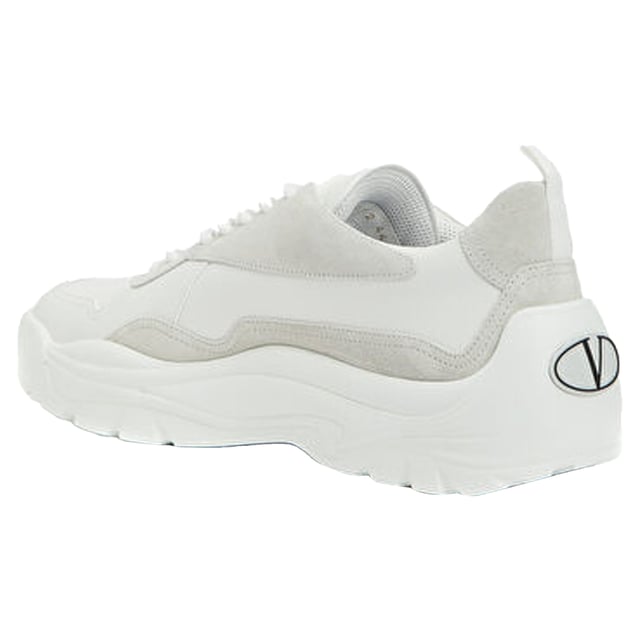 Composition: 100% Leather  

Inner: 100% Leather
Insole: 100% Leather
Sole: 100% Rubber
Suede detail
Round toe
Contrast logo print
Lace-up fastening
Made in  Italy
Gender: MEN
Product code: 3Y2S0B17VRN_0BO
Code: SHO VQ 1 SK SS25 13619