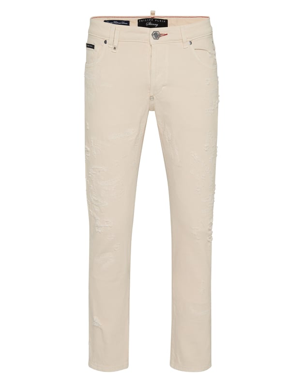 Forget about the routine and choose something totally original like these jeans with a strong character.                                                                 Used effect denim    Single metal button   Logoed patch sewn on the back   Canvas label sewn on the back   Fit: Skinny