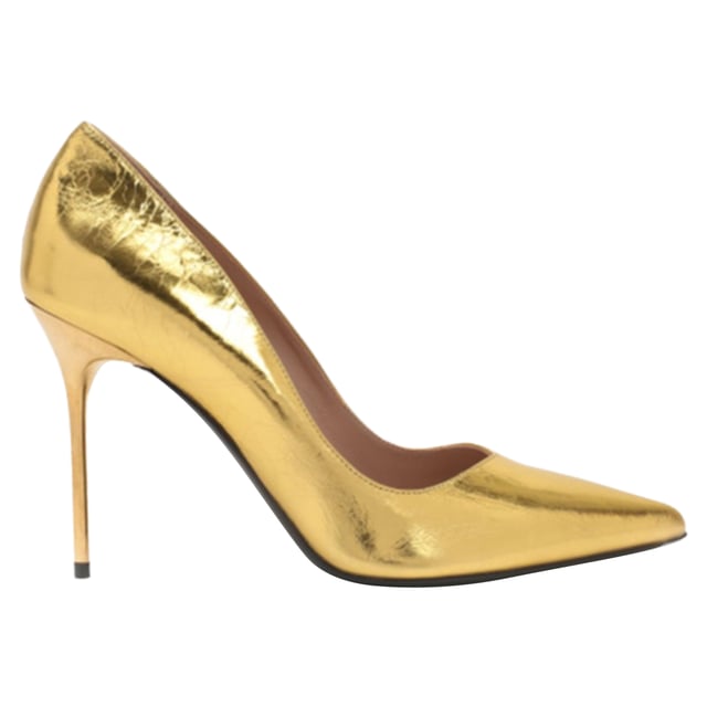 Composition: 100% calf leather 
Wrinkled effect leather
Leather lining, insole, sole
Pointed toe
Branded insole
Heel 10,5 cm / 4,1 in
Made in Italy
Product Code: XN1UA517 LVML_1KA
Gender: WOMEN
Code: SHO BN 2 PM 00 O50 W3 T
 Measurments:  width: 1 mm length: 1 mm height: 105 mm strap length: 1 mm handle drop: 1 mm