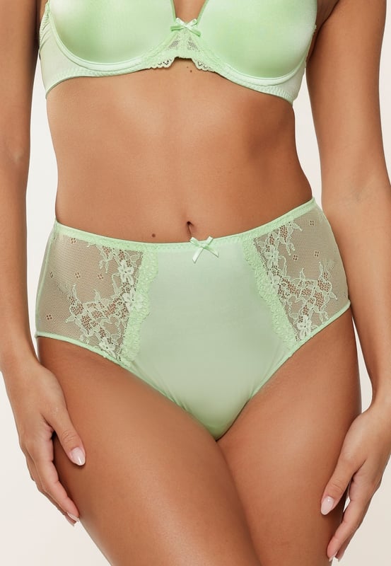 Con estas braguitas maxi, demostramos que las bragas altas también pueden ser sexys y cómodas. Estas bragas altas tienen un ajuste súper cómodo. Los colores se pueden combinar con (casi) cualquier sujetador de nuestra serie Daily.