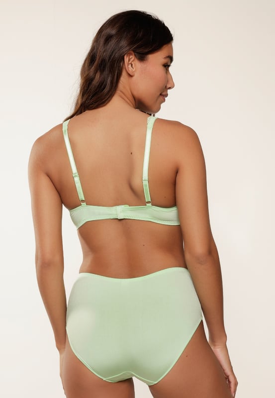 Con estas braguitas maxi, demostramos que las bragas altas también pueden ser sexys y cómodas. Estas bragas altas tienen un ajuste súper cómodo. Los colores se pueden combinar con (casi) cualquier sujetador de nuestra serie Daily.