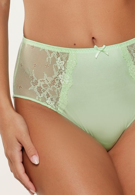 Con estas braguitas maxi, demostramos que las bragas altas también pueden ser sexys y cómodas. Estas bragas altas tienen un ajuste súper cómodo. Los colores se pueden combinar con (casi) cualquier sujetador de nuestra serie Daily.