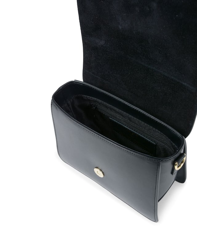 Bolso de mujer de lujo.
  Color: Negro.
  Marca: V Italia.
  Modelo: V505 52 RUGA NERO.
  Composicion: 100% piel.
  Medidas: 20x16x8 cm.
  Hecho en Italia.
  Apto para todas las estaciones.