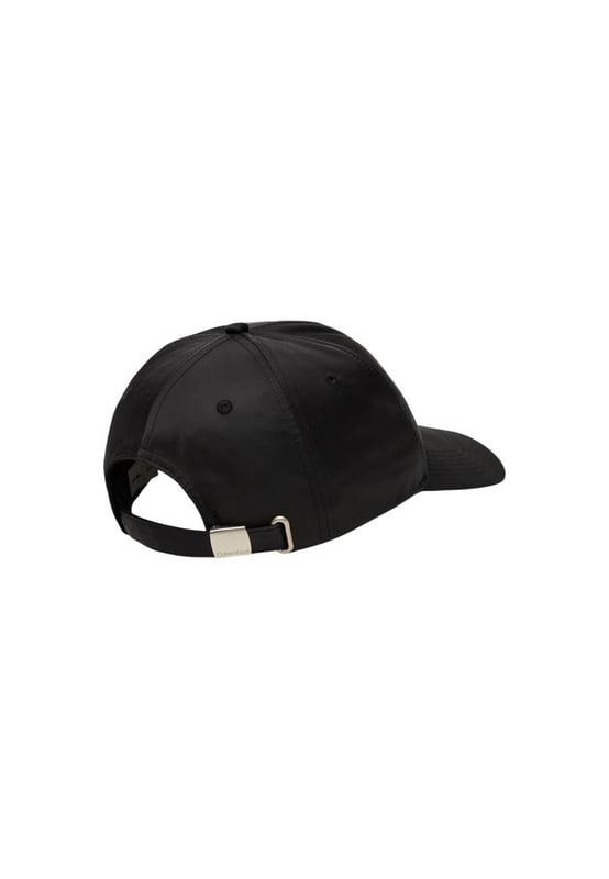 Marca: Calvin Klein.
  Genero: Hombres.
  Tipo: Gorras.
  Temporada: Otono/Invierno.
  Color: negro.
  Cierre: hebilla/lazo.
  Codigo del articulo: LV04D5022G.
  Composicion: 100% poliester.
  Lavado: lavar a mano.