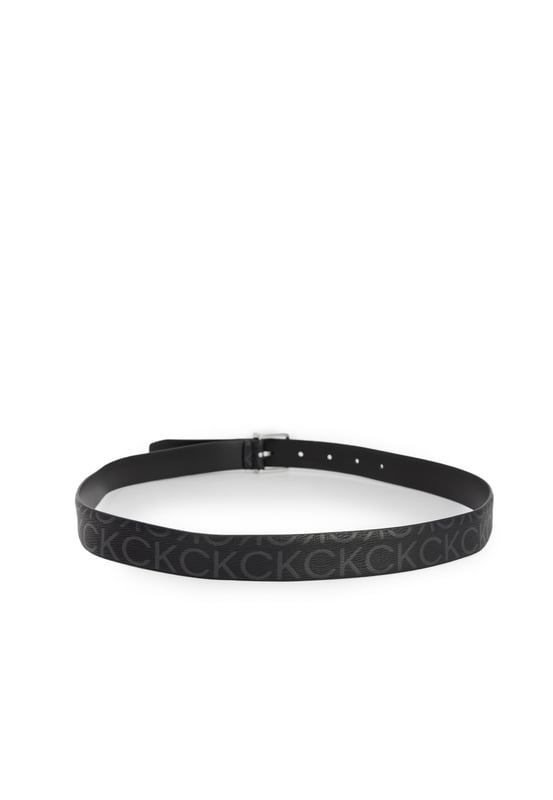 Monogram Belt CK Monogram Stylish black leather belt
Buckle/bow fastening
Size: 92x2.5x0.2 cm
Article code: K60K612217
Made of 100% leather
Material: Leather