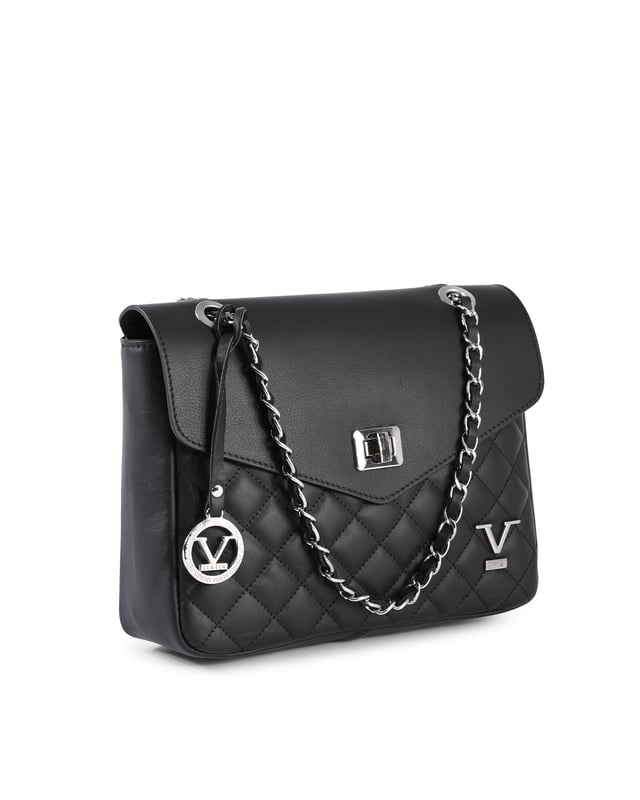 Lujoso y elegante bolso de mano para mujer V Italia V024M.
  S SAUVAGE NERO.
  Hecho de 100% cuero.
  Diseno negro atemporal.
  Medidas 27x19x7 cm.
  Fabricado en Italia para la maxima calidad.
  Perfecto para agregar sofisticacion a cualquier atuendo.