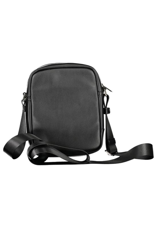 Black polyethylene shoulder bag
  Adjustable shoulder strap
  2 inside pockets
  Zip closure
  Logo
  Designed for men
Material: Polyethylene