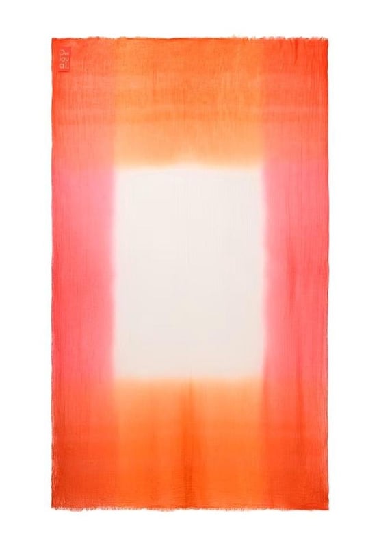 Marca: Desigual.
  Genero: Mujer.
  Tipo: Bufandas.
  Temporada: Primavera/Verano.
  Color: naranja.
  Patron: coloreado.
  Codigo de articulo: 23SAWA08.
  Lavado: lavar a maquina a 30Â°.