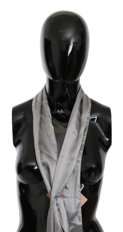 Brand new with tags
  Gender: Men
  Color: Silver
  Material: 96% Silk 4% Elastane
  Logo details
  Made in Italy
  Size: 15 cm x 220 cm
