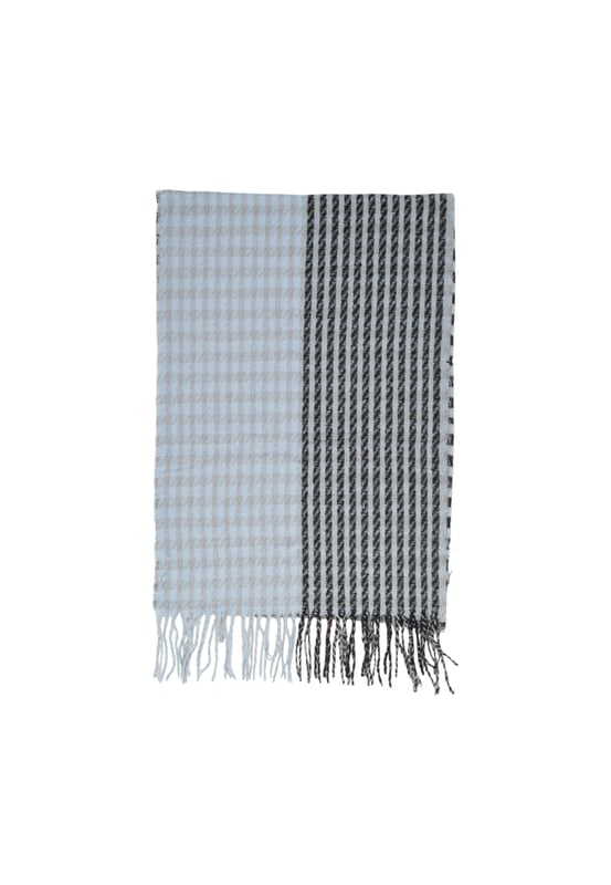 Marca: Solo.
  Genero: Mujeres.
  Tipo: Bufandas.
  Temporada: Otono/Invierno.
  Color: azul.
  Patron: geometrico.
  Codigo del articulo: 15323435.
  Composicion: 100% poliester.
  Lavado: lavar a maquina a 30Â°.