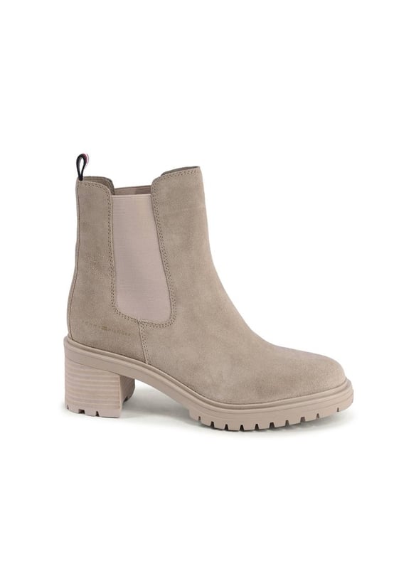 Tommy Hilfiger dames laarzen
  Model: FW0FW07522ABO
  Kleur: Beige
  Samenstelling: 100% suede
  Gemaakt in Vietnam